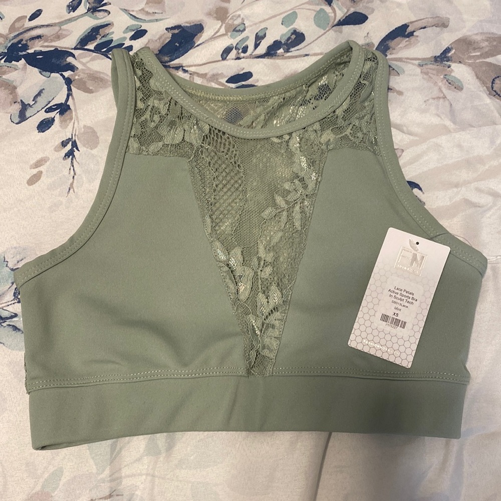 Fashion nova lace sports bra